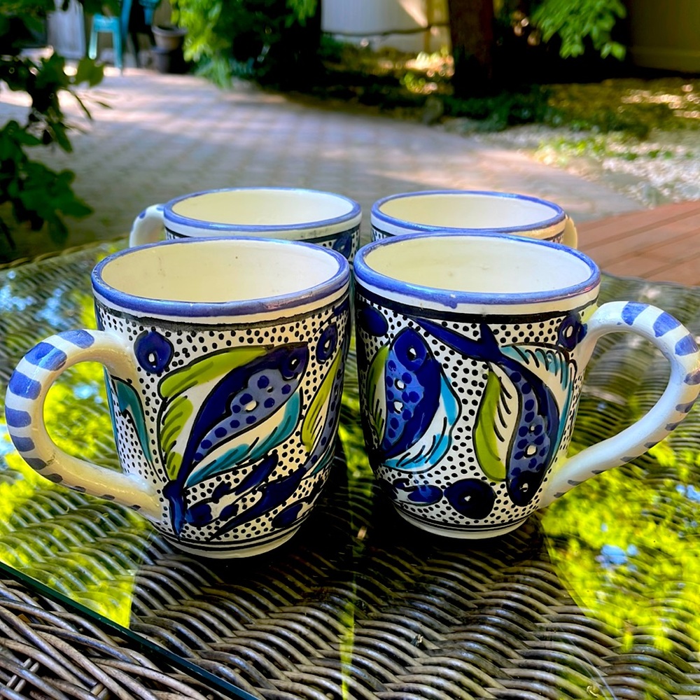 4 Ceramic Mugs